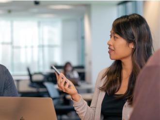 employee with phone